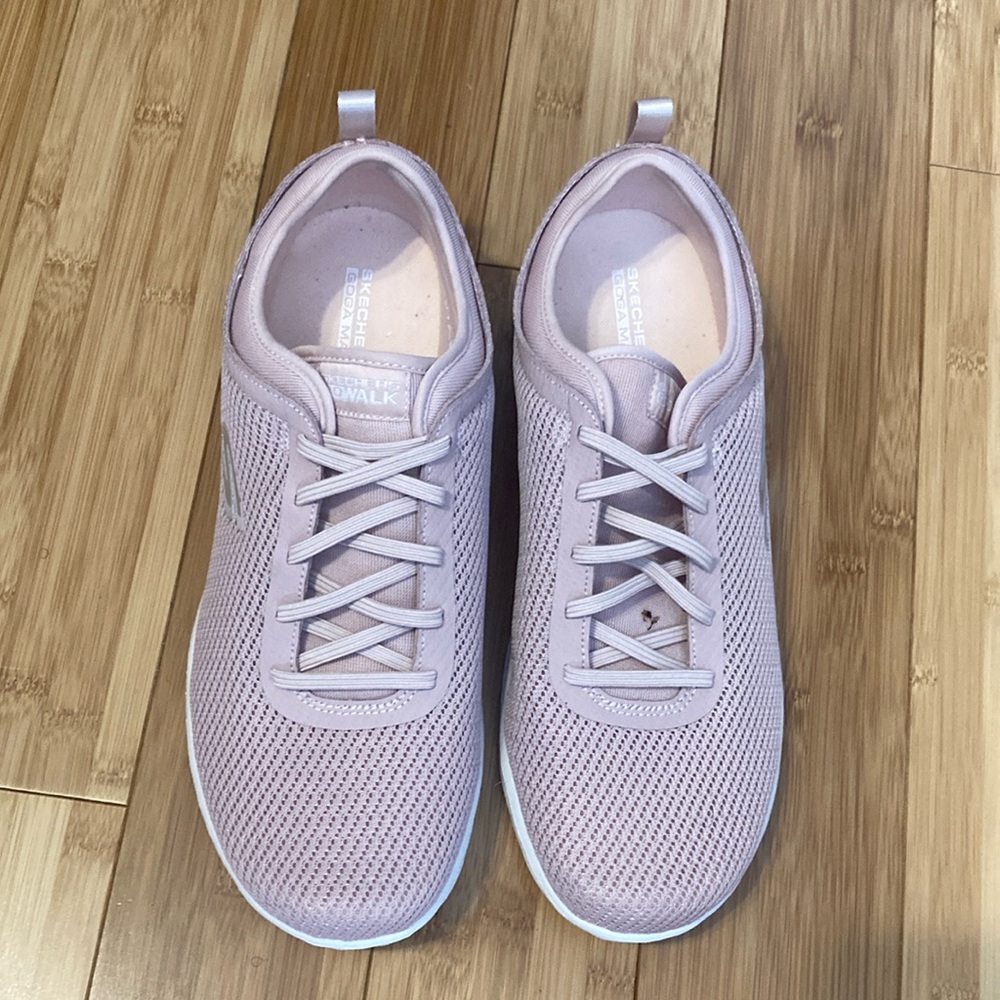Skechers Go Walk Classic EZ Fit Mesh Bungee Sneakers Pizazz Pink Women’s 11 NWOB
